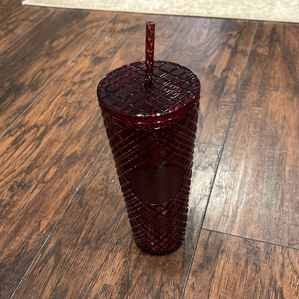 Burgundy Starbucks Cup 24 fl. Oz GUC